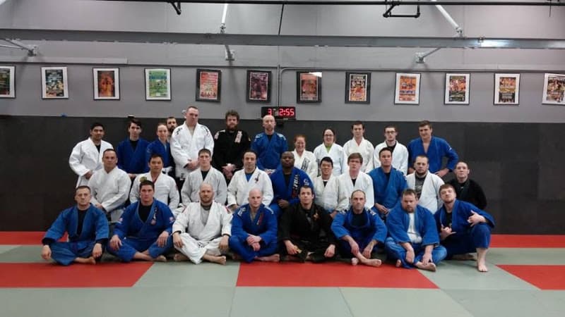 Mario Roberto Jiu-Jitsu Academy - Muay Thai Gym