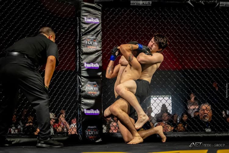 Violet Crown Jiu Jitsu - Muay Thai Gym