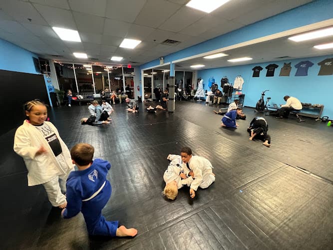 Wolf Brazilian Jiu Jitsu - Muay Thai Gym